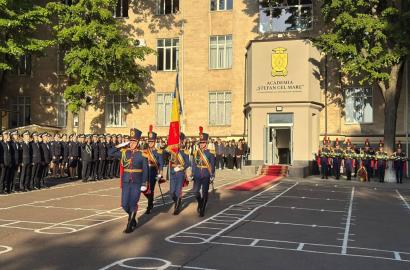 A 35-a generaţie de studenţi a depus Jurământul Solemn imagine 20