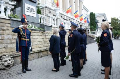 Astăzi, onorăm trecutul, prețuim prezentul și privim cu încredere spre viitorul Republicii Moldova image2