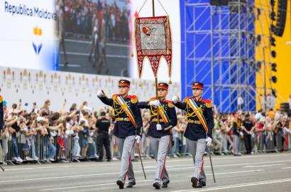 Cu demnitate, în pas cu istoria image3
