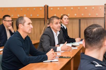 Constituirea grupurilor mixte de lucru în vederea lansării proiectelor de cercetare prin colaborare dintre subdiviziunile de cercetare ale Academiei „Ştefan cel Mare” şi autorităţile de aplicare a legii imagine 4