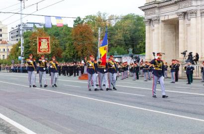 Cu demnitate, în pas cu istoria image5