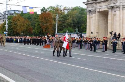 Cu demnitate, în pas cu istoria image12