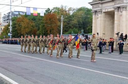 Cu demnitate, în pas cu istoria image13