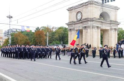 Cu demnitate, în pas cu istoria image21