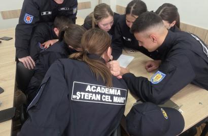 Un nou an de cercetare și dialog academic pentru Cercul științific studențesc „Areopag” imagine 10