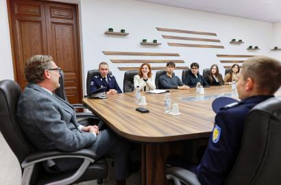 Ambasadorul României în Republica Moldova, în dialog cu studenții Academiei „Ștefan cel Mare” image 5