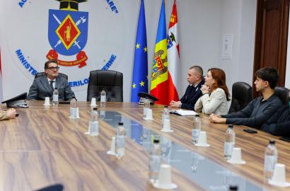 Ambasadorul României în Republica Moldova, în dialog cu studenții Academiei „Ștefan cel Mare” image 7